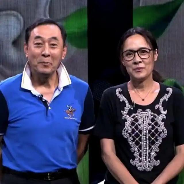 李萍官宣当姥姥！飞美国陪产超激动，外孙白里透红太招人疼
 
家人们，61岁李萍当