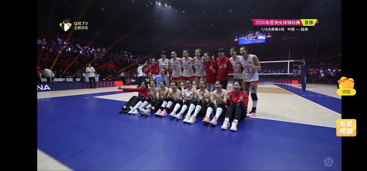 【赛后评球】中国女排3-0战胜越南晋级四强在预料之中，第二局让球迷担惊受怕，提心