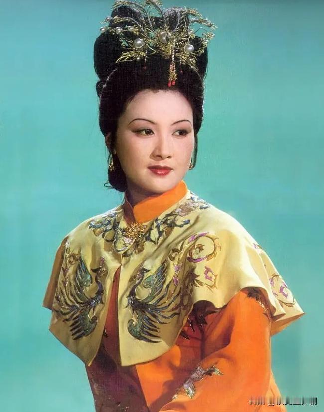 那一夜，33岁的邓婕，含情脉脉地对张国立说：“老公，我想生个孩子！”孰料张国立冷