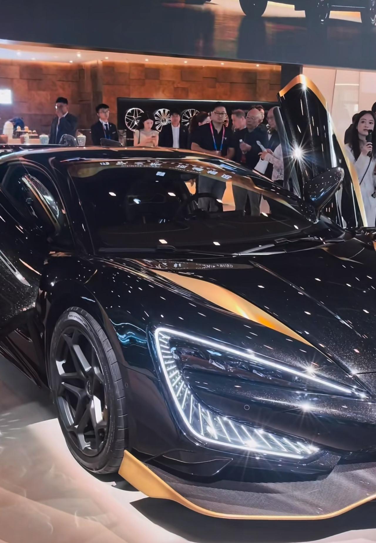 2026北京车展，仰望汽车携豪华阵容强势登场，2026款U7、U8、U8L鼎世版