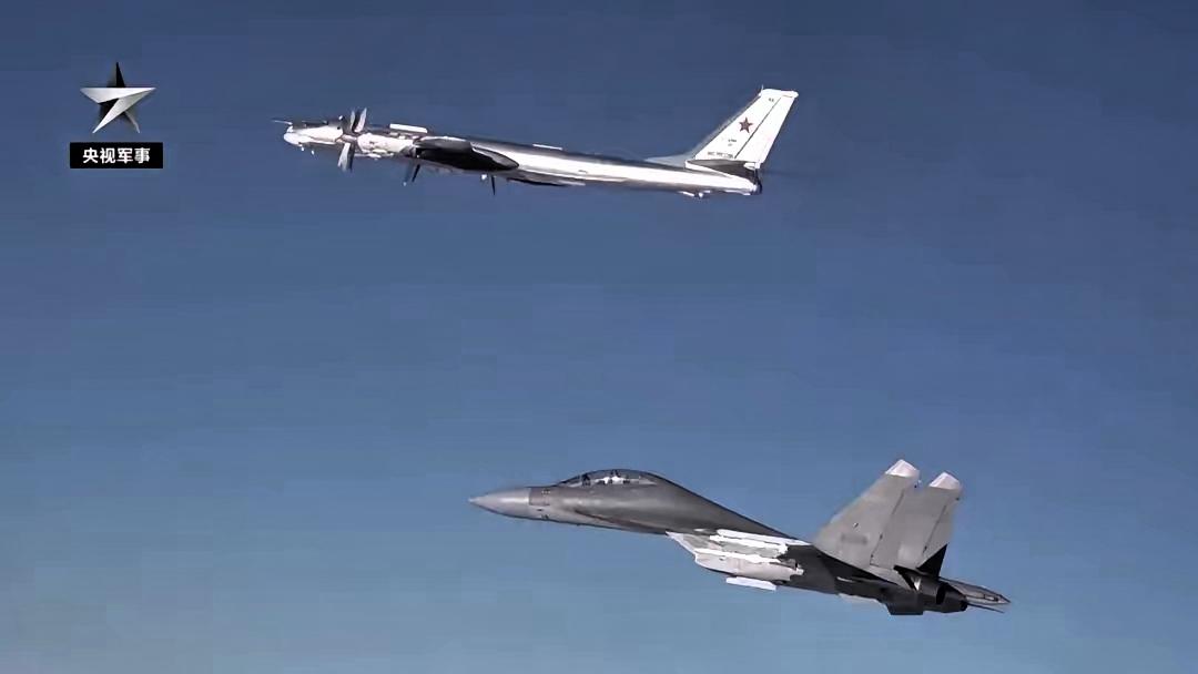 中俄轰炸机出动了！2025年12月9日，韩国媒体，韩联社报道称，12月9日，中俄
