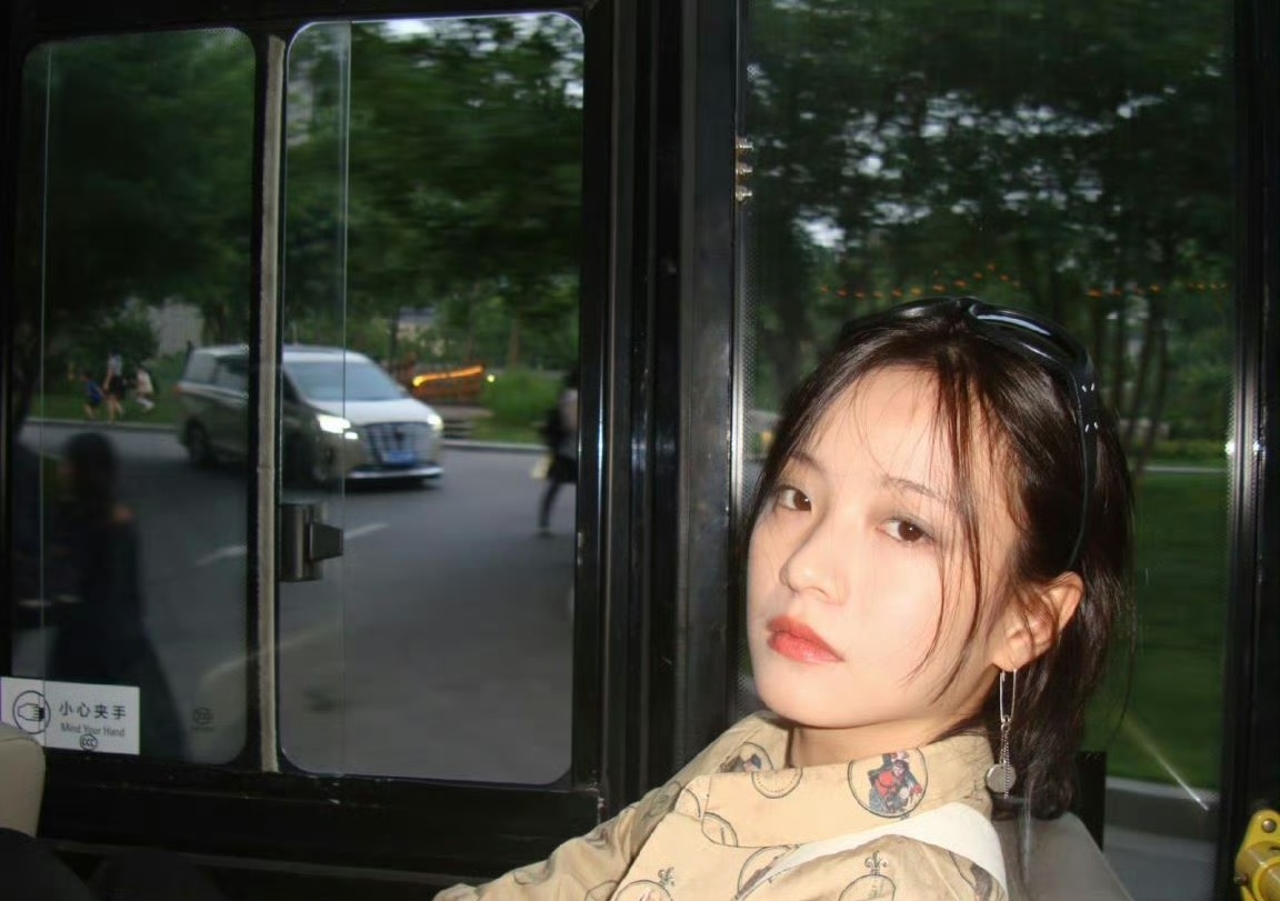 #李庚希两部剧提名最佳女主角#  李庚希的两部剧《超越》《漫长的季节》提名飞天奖