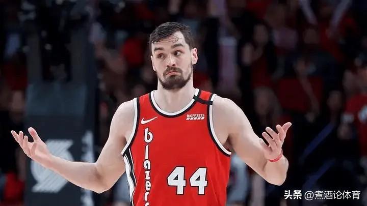 海佐尼亚（Mario Hezonja）是2015年NBA选秀的5号秀，来自克罗地