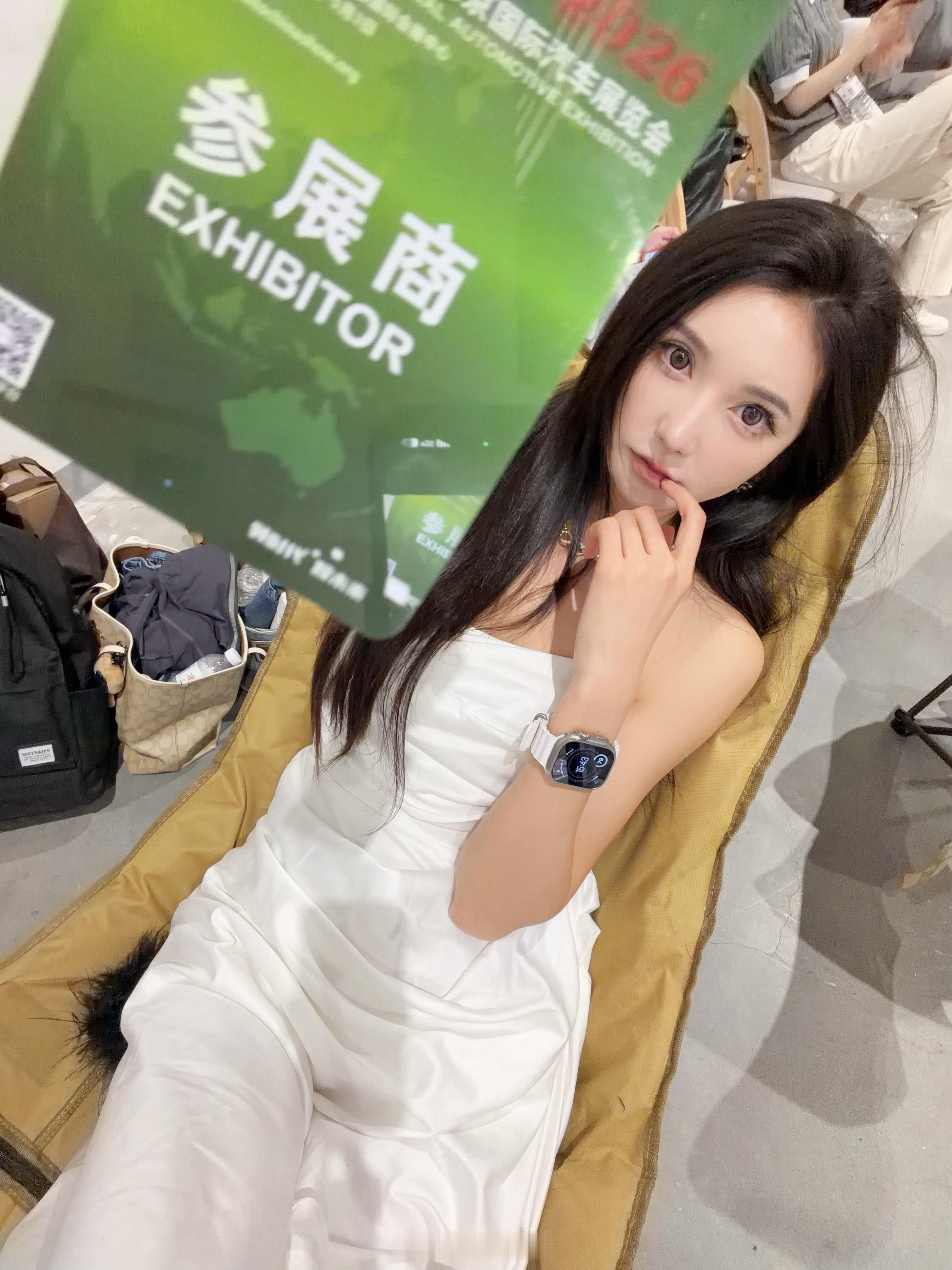 健身打卡Day8 北京车展彩排结束，明天媒体日见咯下班直接去撸铁🏋🏼♀️爽嗷