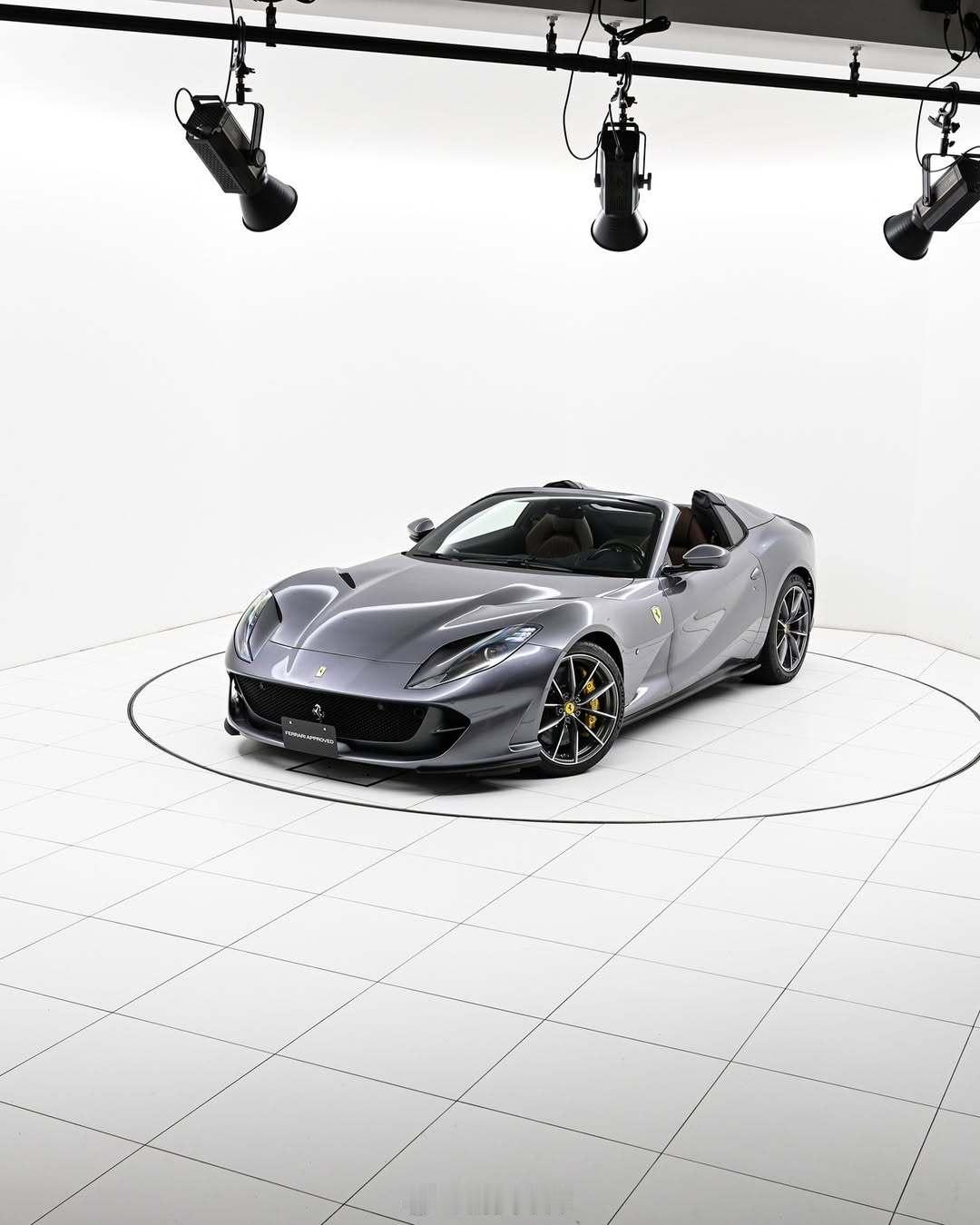 法拉利812 GTS  银外棕内 ​​​