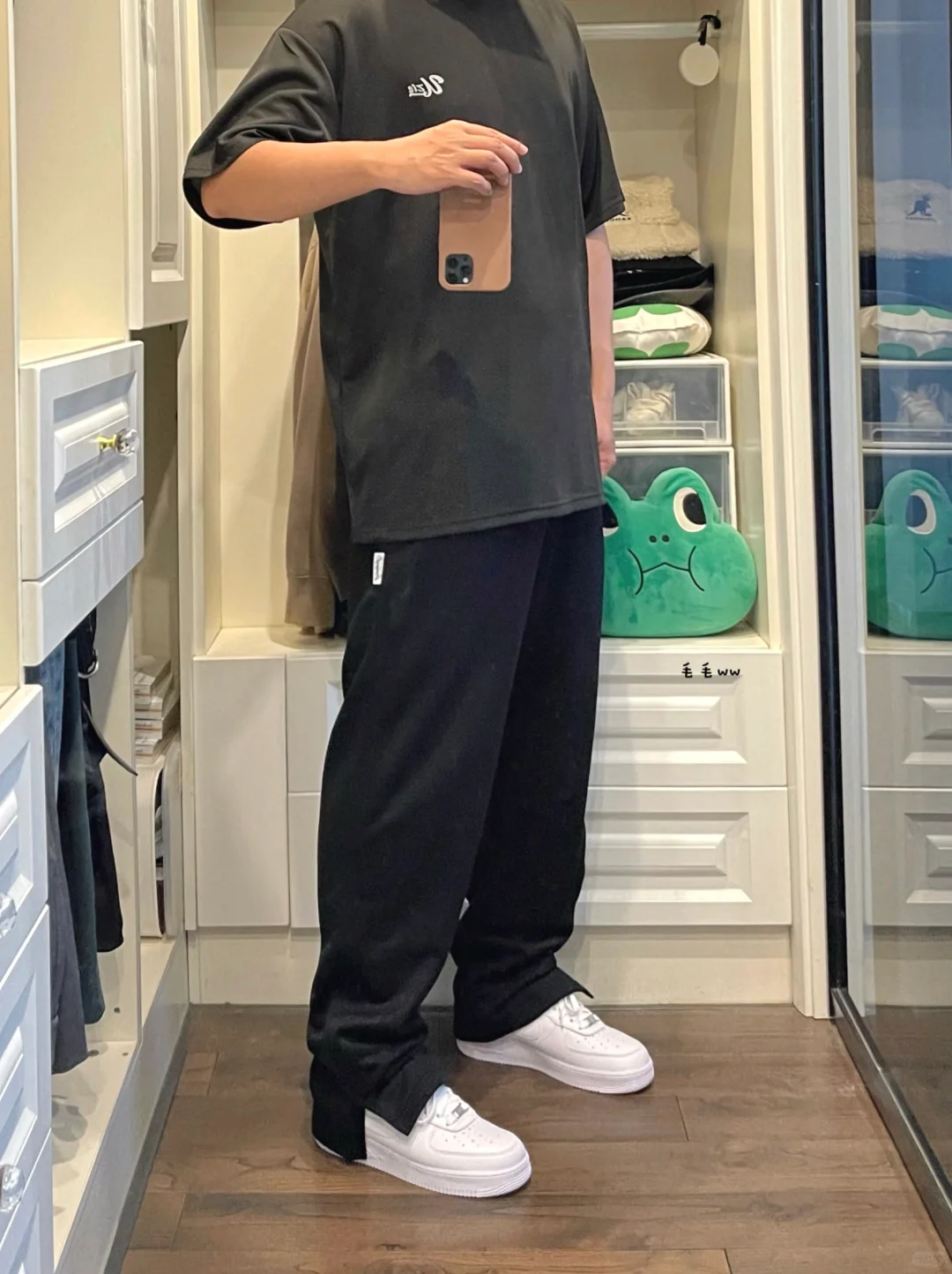 显高显瘦｜小白鞋穿搭