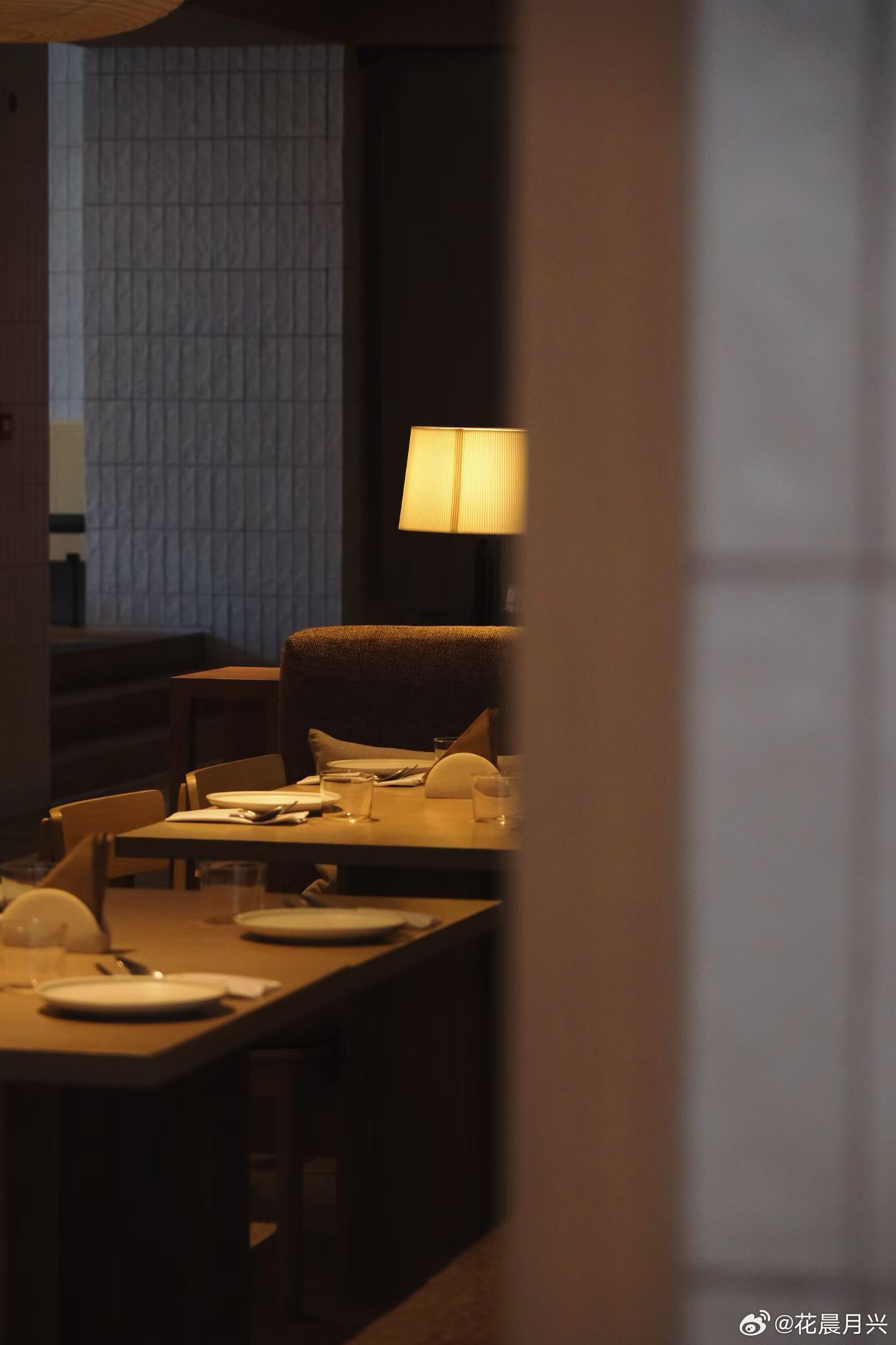 日子可温可暖 拥有什么就享受什么.或许·不必太复杂 ·松弛且鲜活的感受就好· 