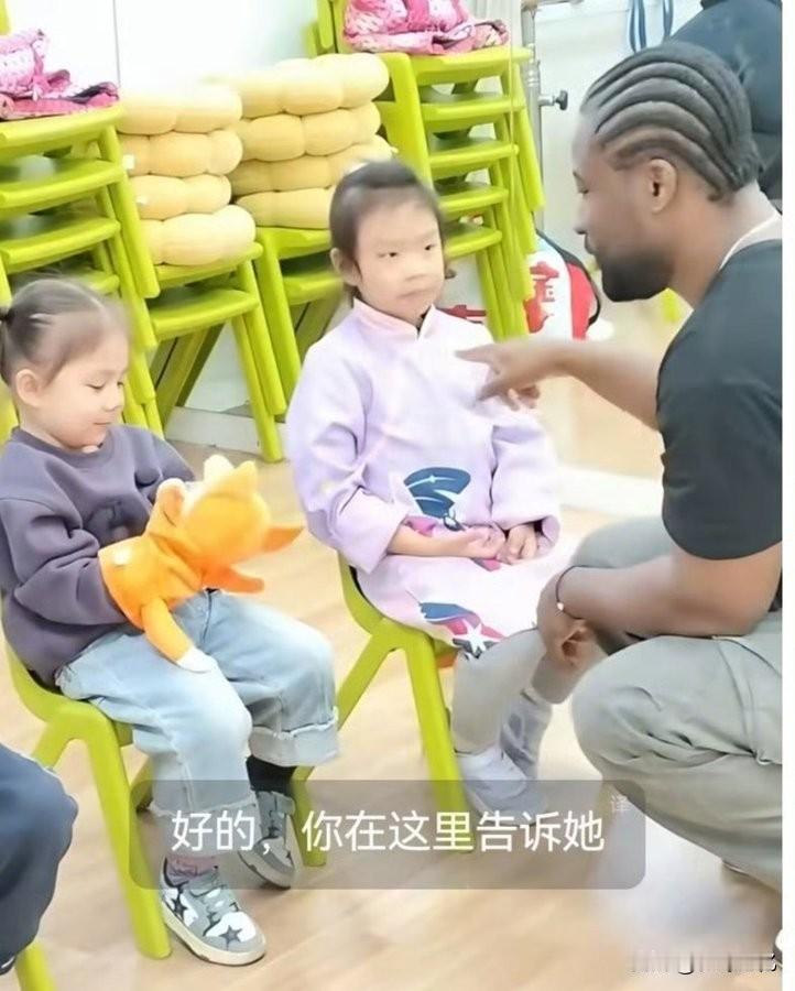 近日法学界陈枫老师提议：我国应该明确禁止外籍人员在我国中小学及幼儿园阶段担任教职