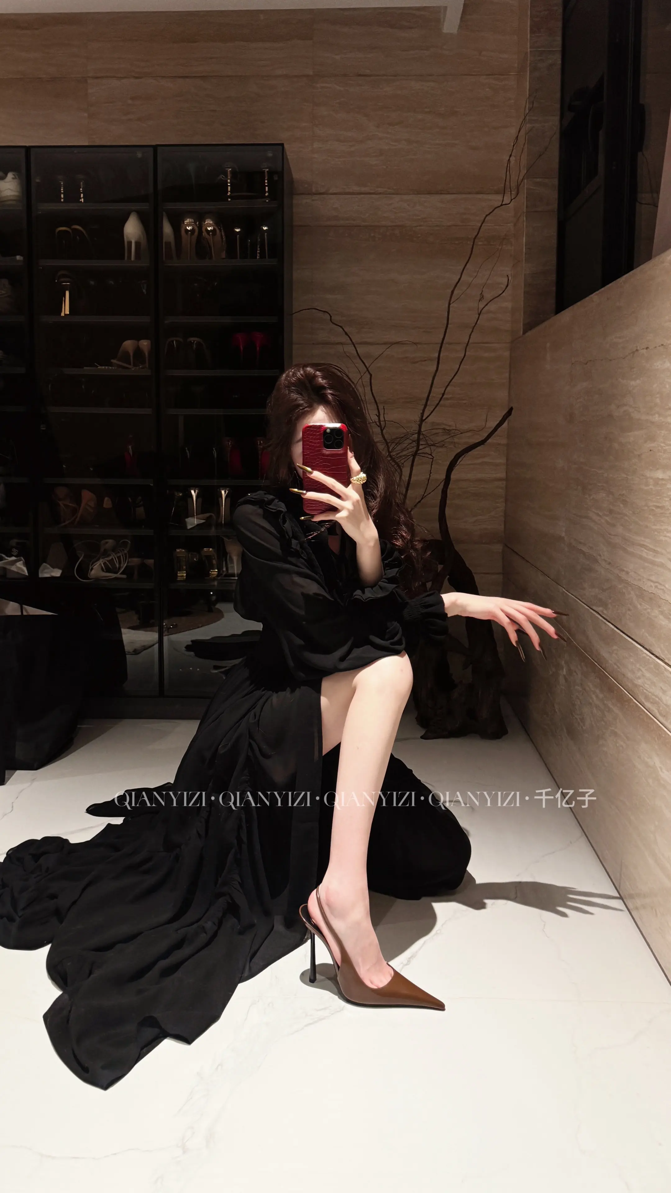 我什么都不用做 我哪怕站在这里呼吸 所有人爱上我都轻而易举