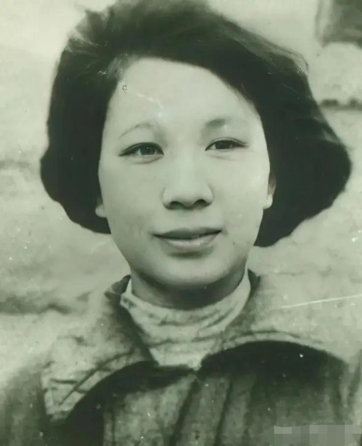 1949年，渣滓洞大屠杀中，盛国玉在枪响前倒地装死，不久，特务进来补枪，谁料，他