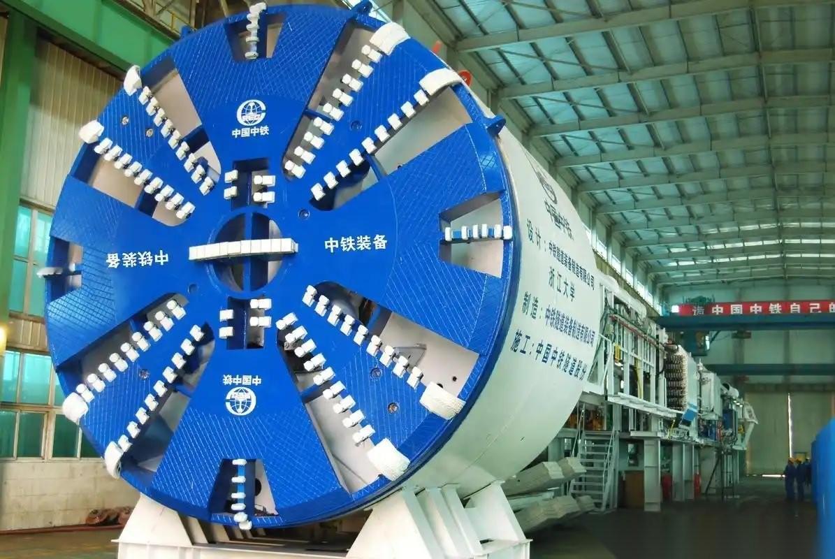 中国商家这次没惯着！广州出的两台盾构机，按合同该付尾款才能发，印度客户想先提货再