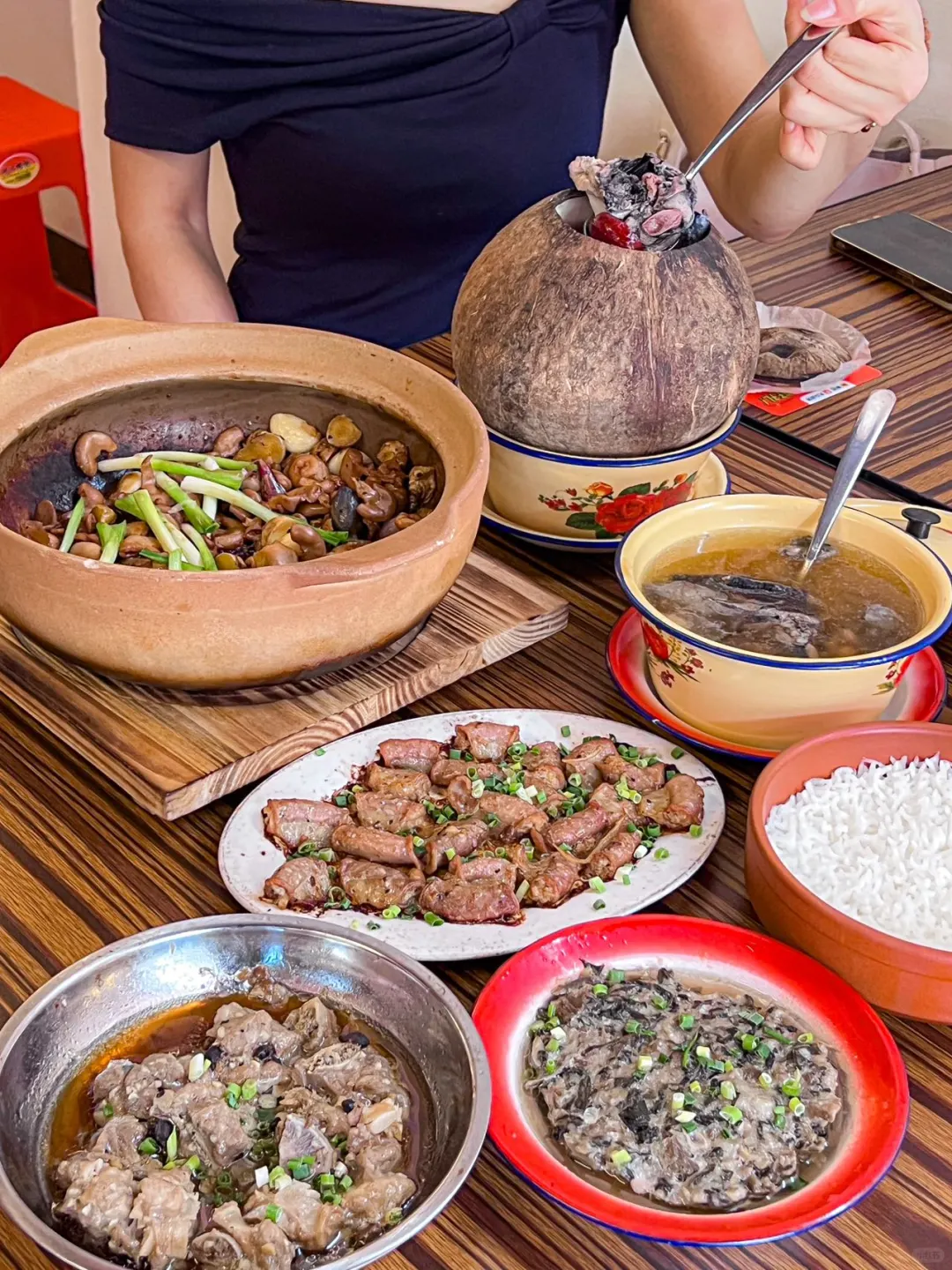 花都新店！梦回80年代！地道又美味😋