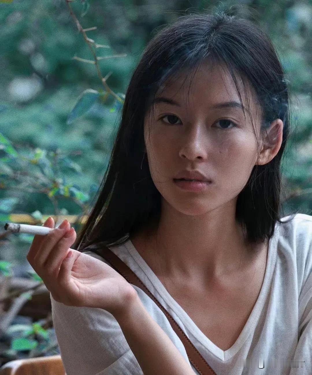 越南籍模特“小章子怡”Minh Ha写真合集