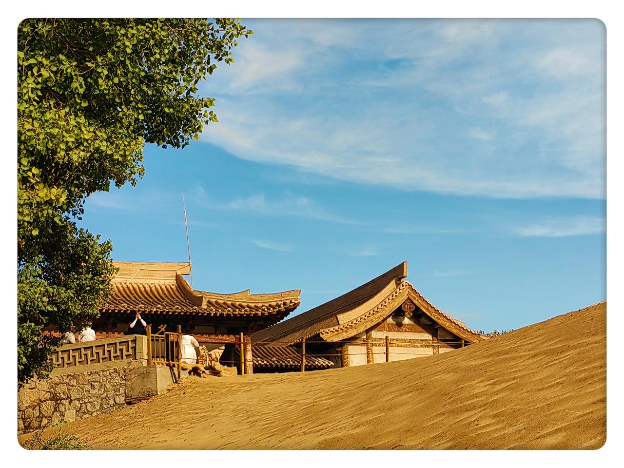 分享手机里随手拍的风景相片月牙泉鸣沙山