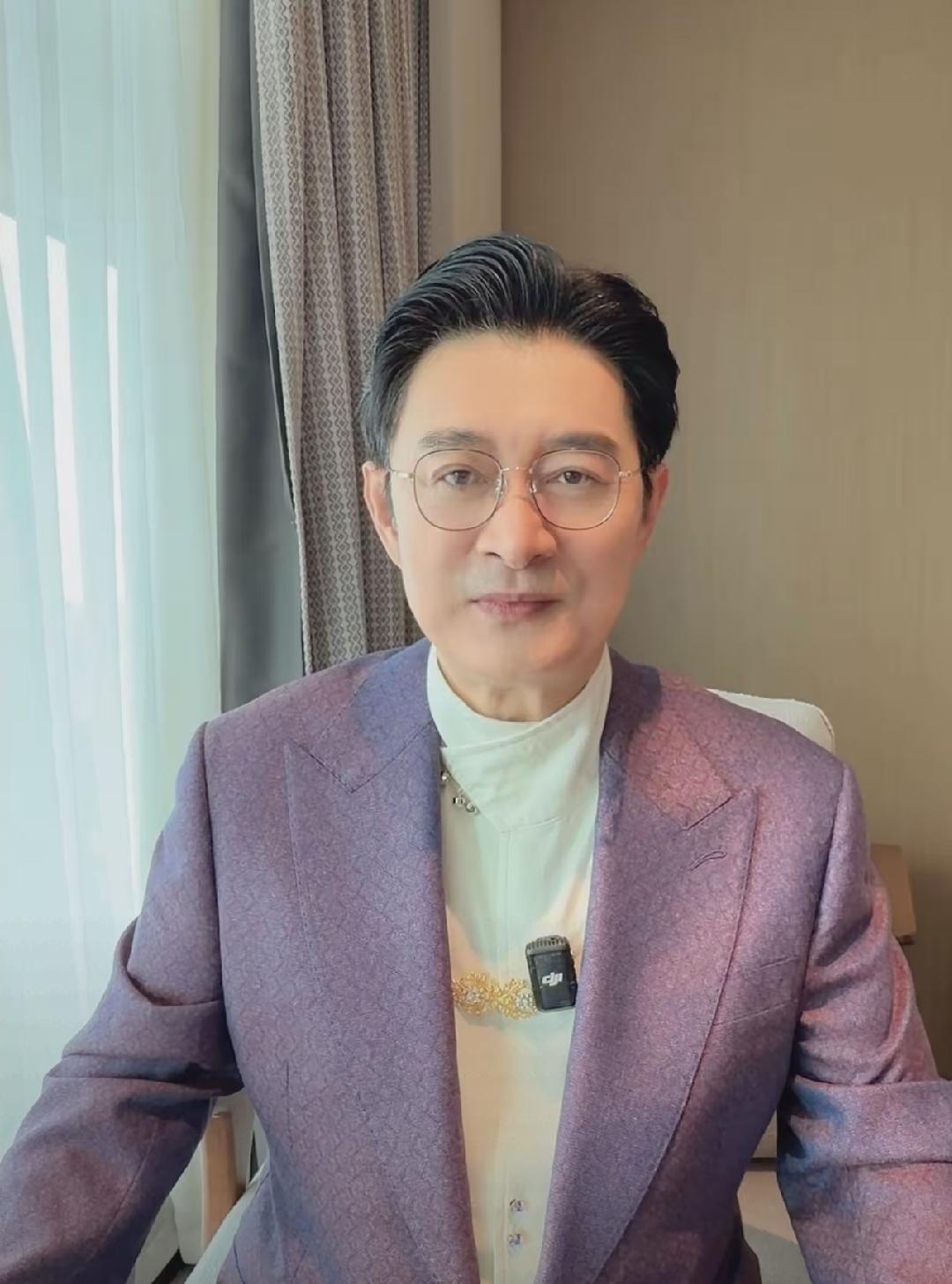 不断有人找上门邀约演唱会，却一次次被婉拒，嘴上留有余地，心里早已拿定主意不再举办