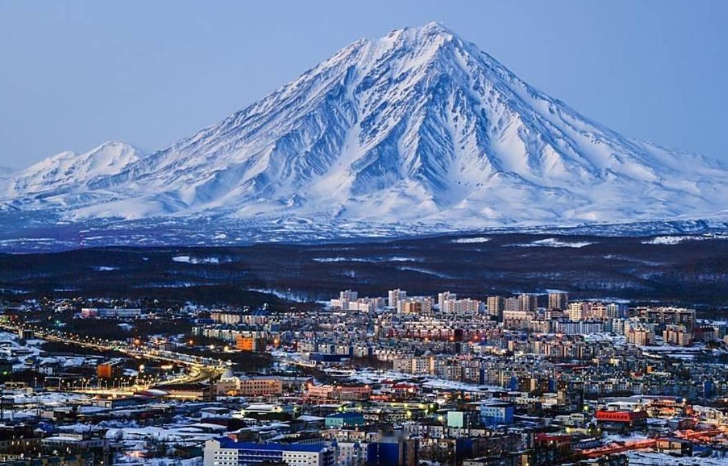 美俄谈判后，俄罗斯现在最大的痛苦，就是不舍得放弃远东地区。一想起远东，就像拿着一