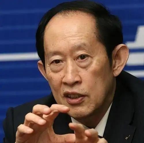 王立群教授再次语出惊人：“不论封建帝王的口号多么宏大，无非就是打江山、坐金銮、睡