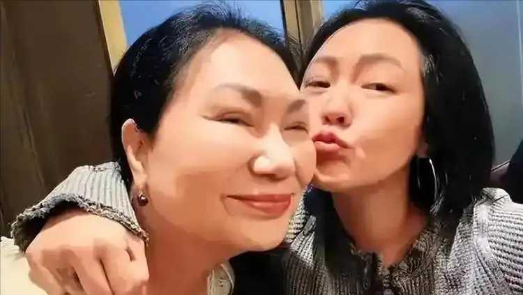 最近，小S遭多方“围堵”的新闻闹得沸沸扬扬，尤其是她和老搭档吴宗宪之间的矛盾，更