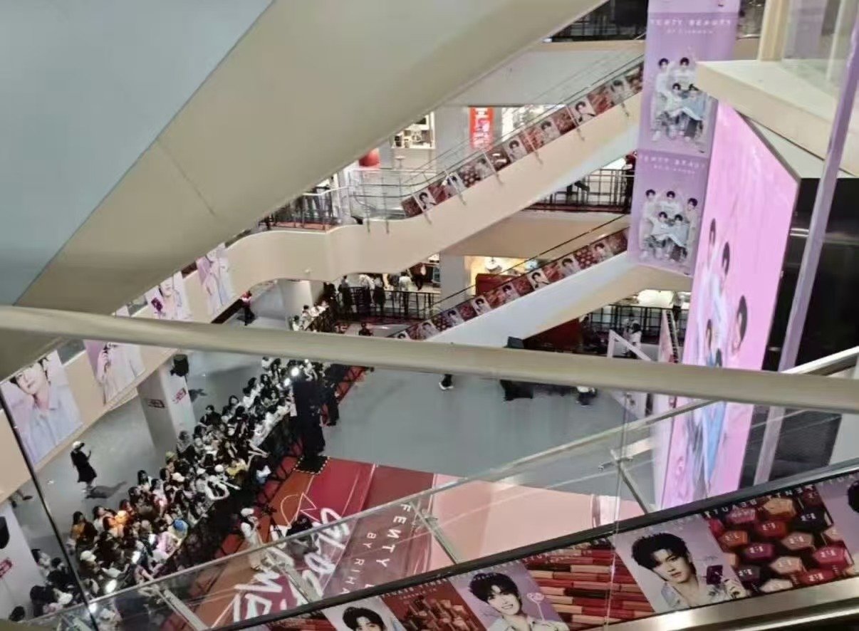 登陆少年fentybeauty活动TOP登陆少年fentybeauty活动 期待