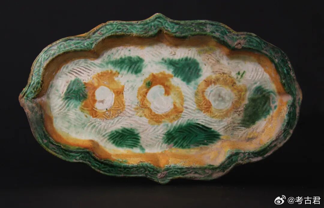 考古新知海棠盘竟然不是有海棠花纹的盘子 今天咱们来“纠正”一个常见的误会——海棠