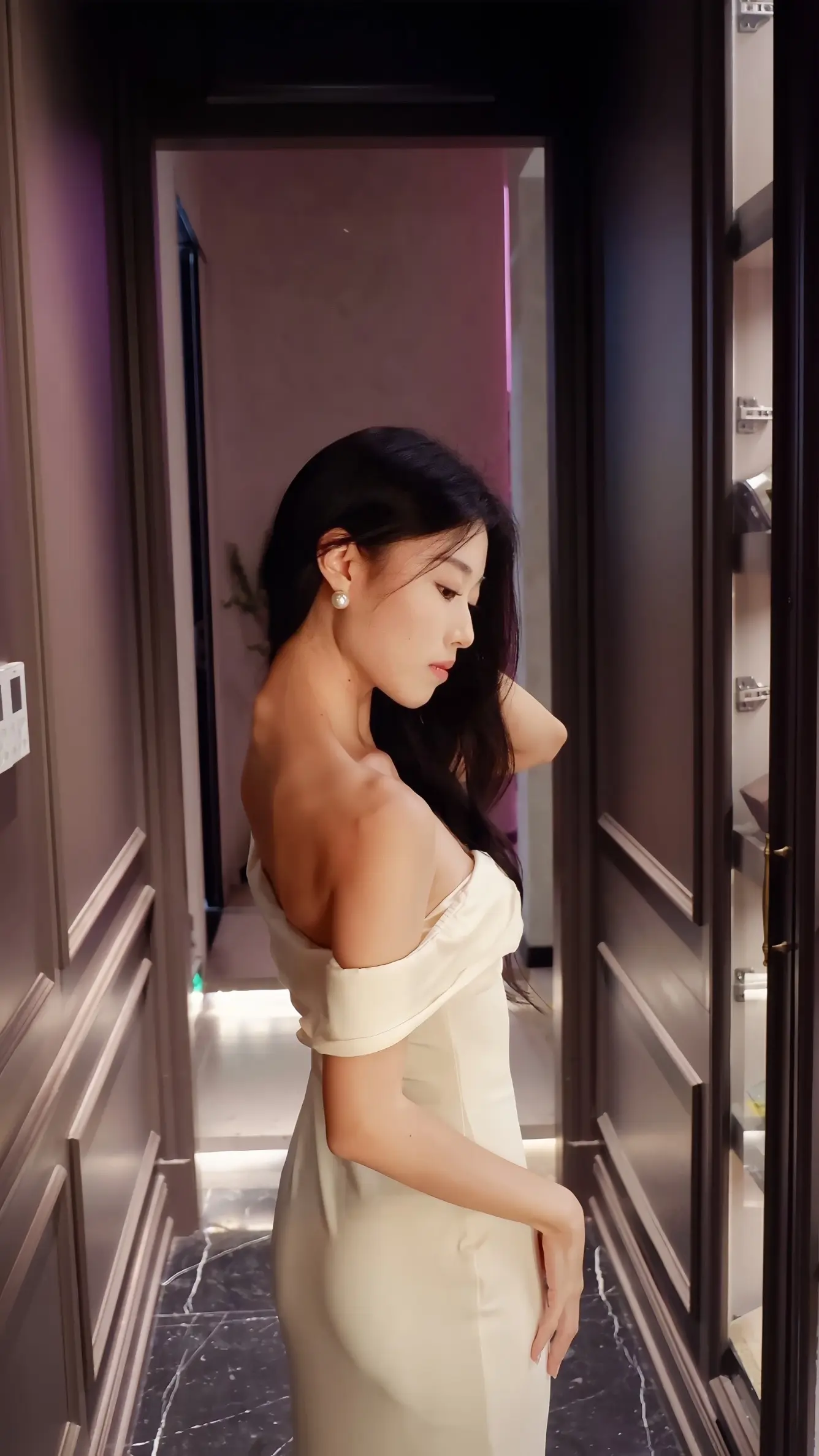 你温柔的唇 痴迷的眼神