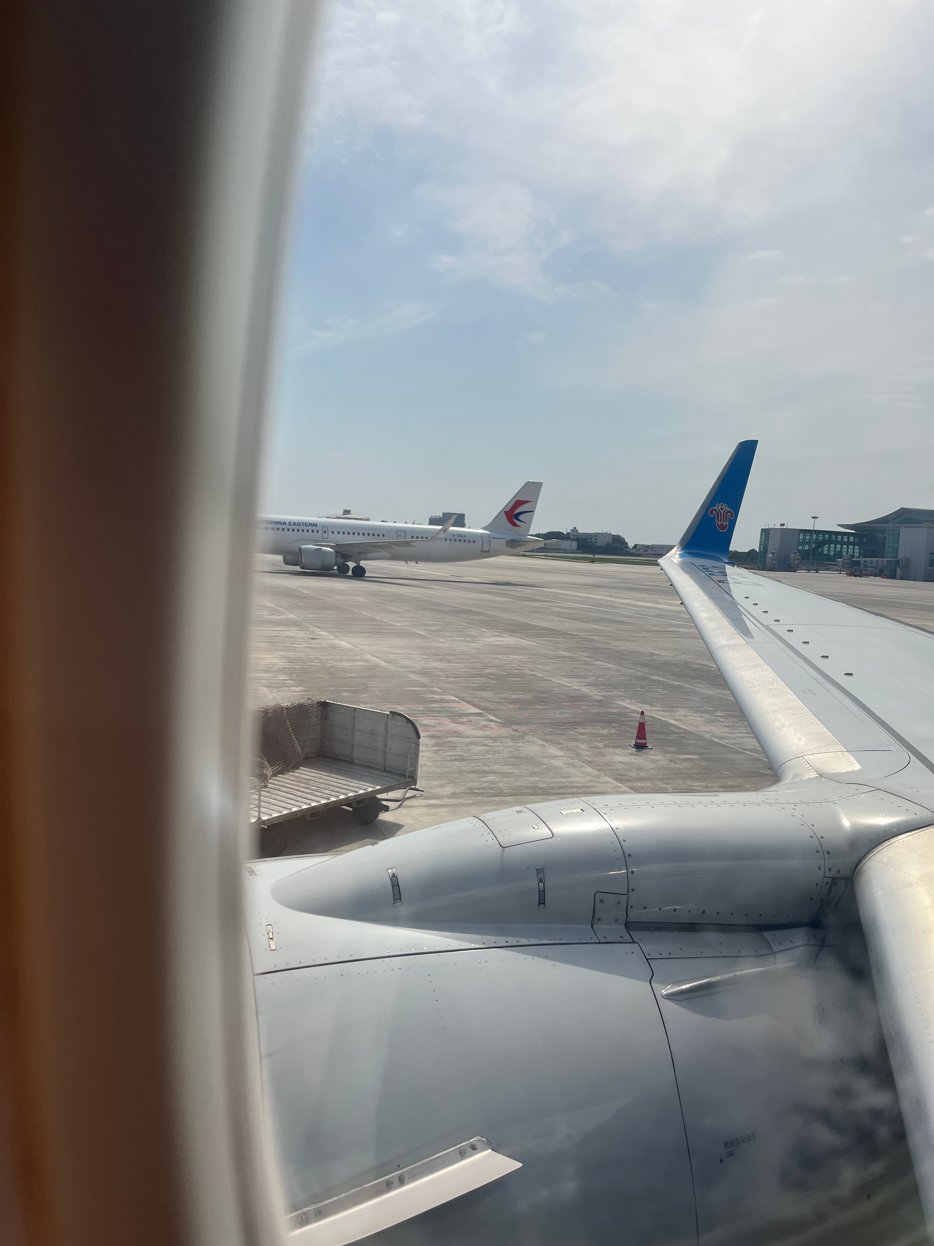 ✈️😢