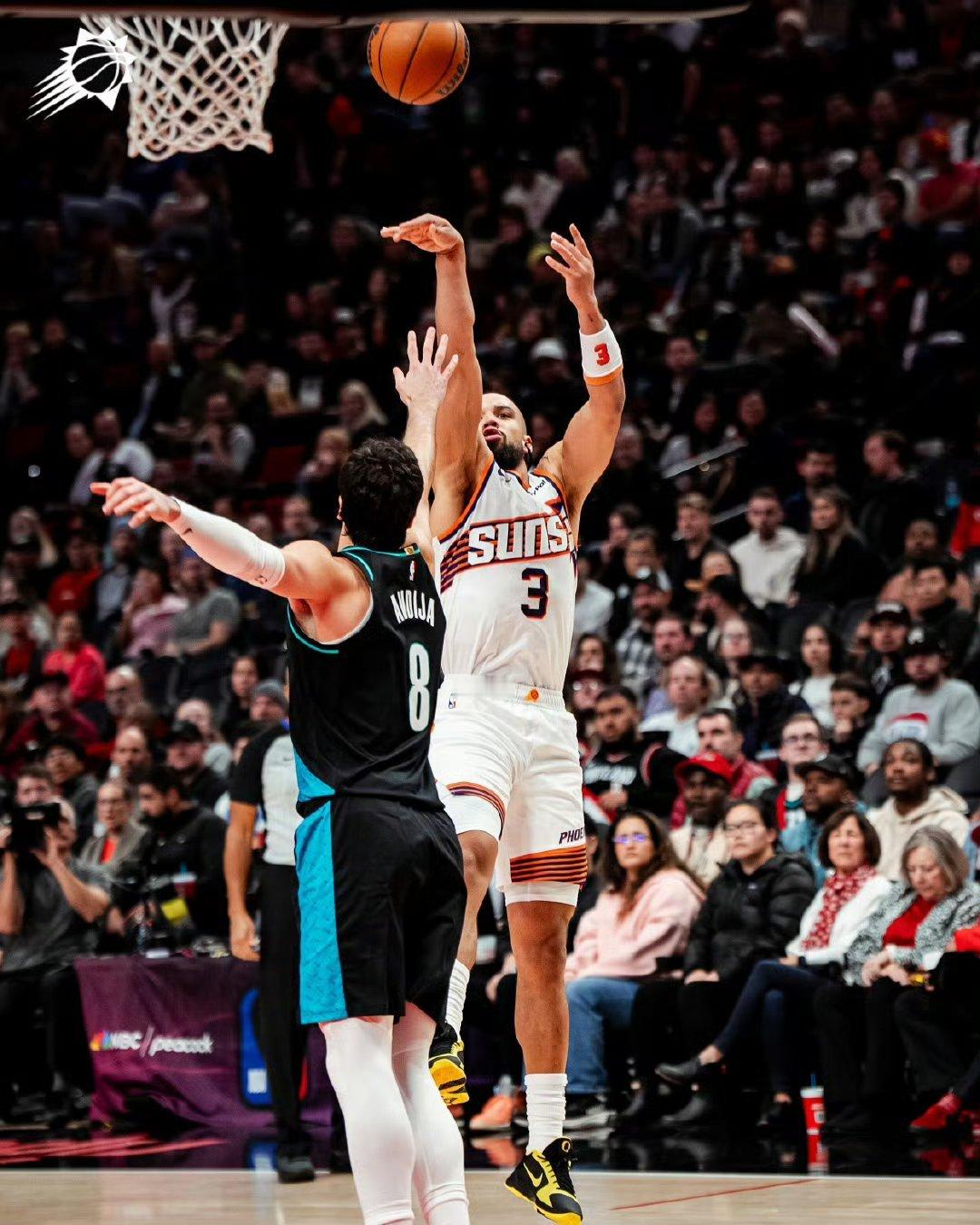 看狄龙这控运，真有种公园老大爷的感觉，总觉得他马上就要失误了，然后他一个奇怪的转