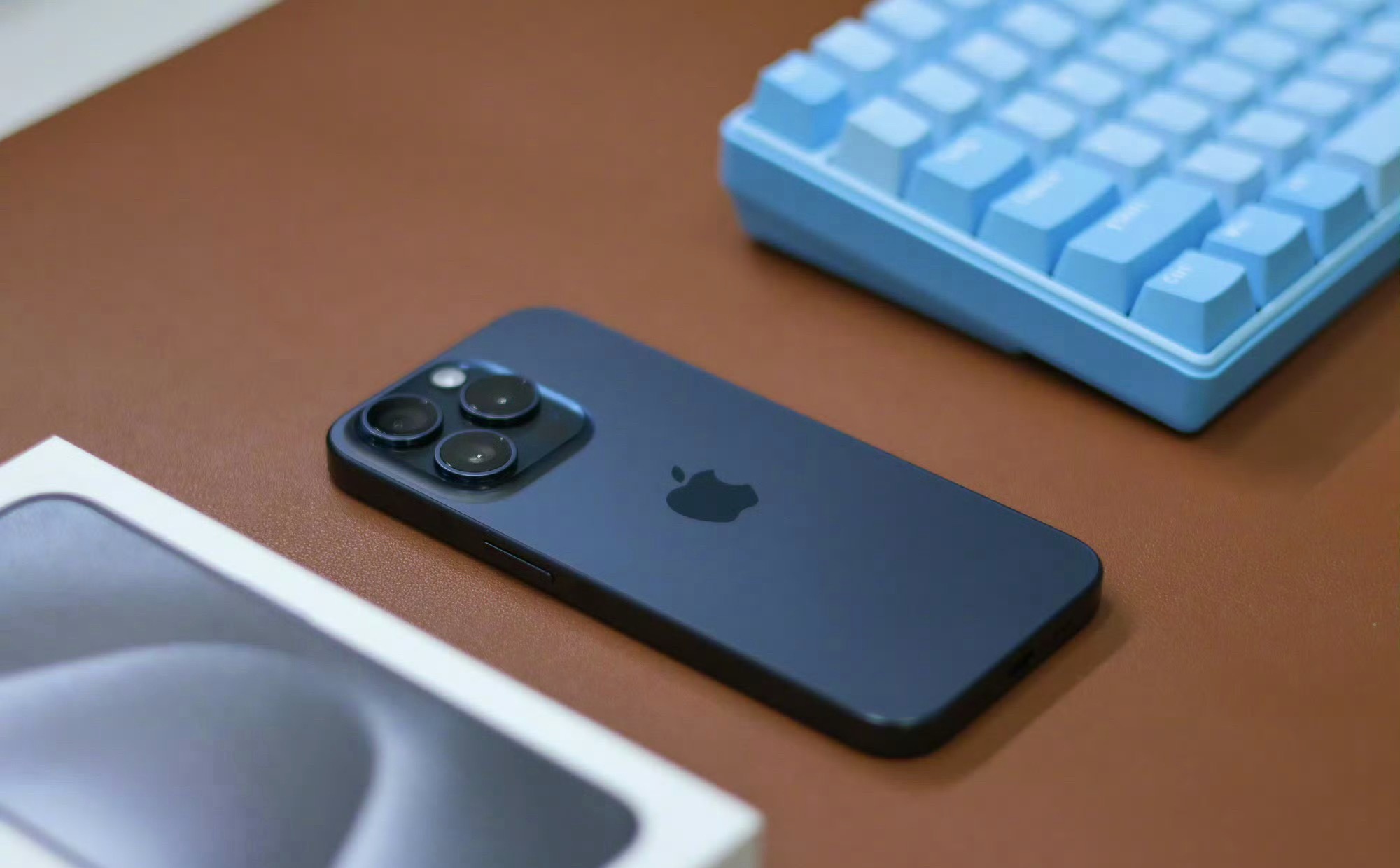 历代iPhone配色大家最喜欢哪个颜色？ 