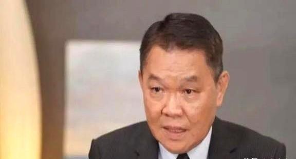 台湾名嘴黄征辉曾表示只要大陆接受两个条件，就可以接受和平统一，他提出的两个条件分