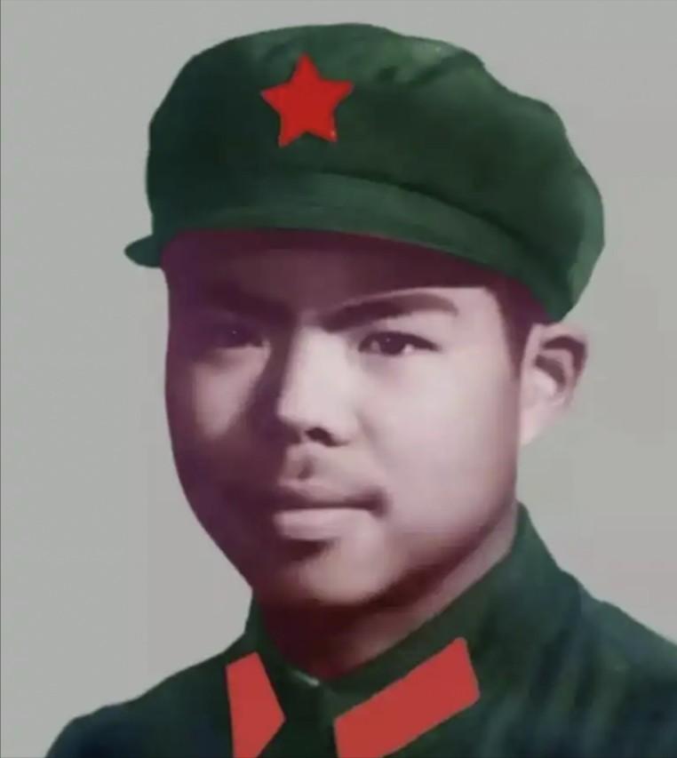 他是在1979年的中越自卫反击战中，为了不被俘虏，与敌人同归于尽，牺牲后没有任何