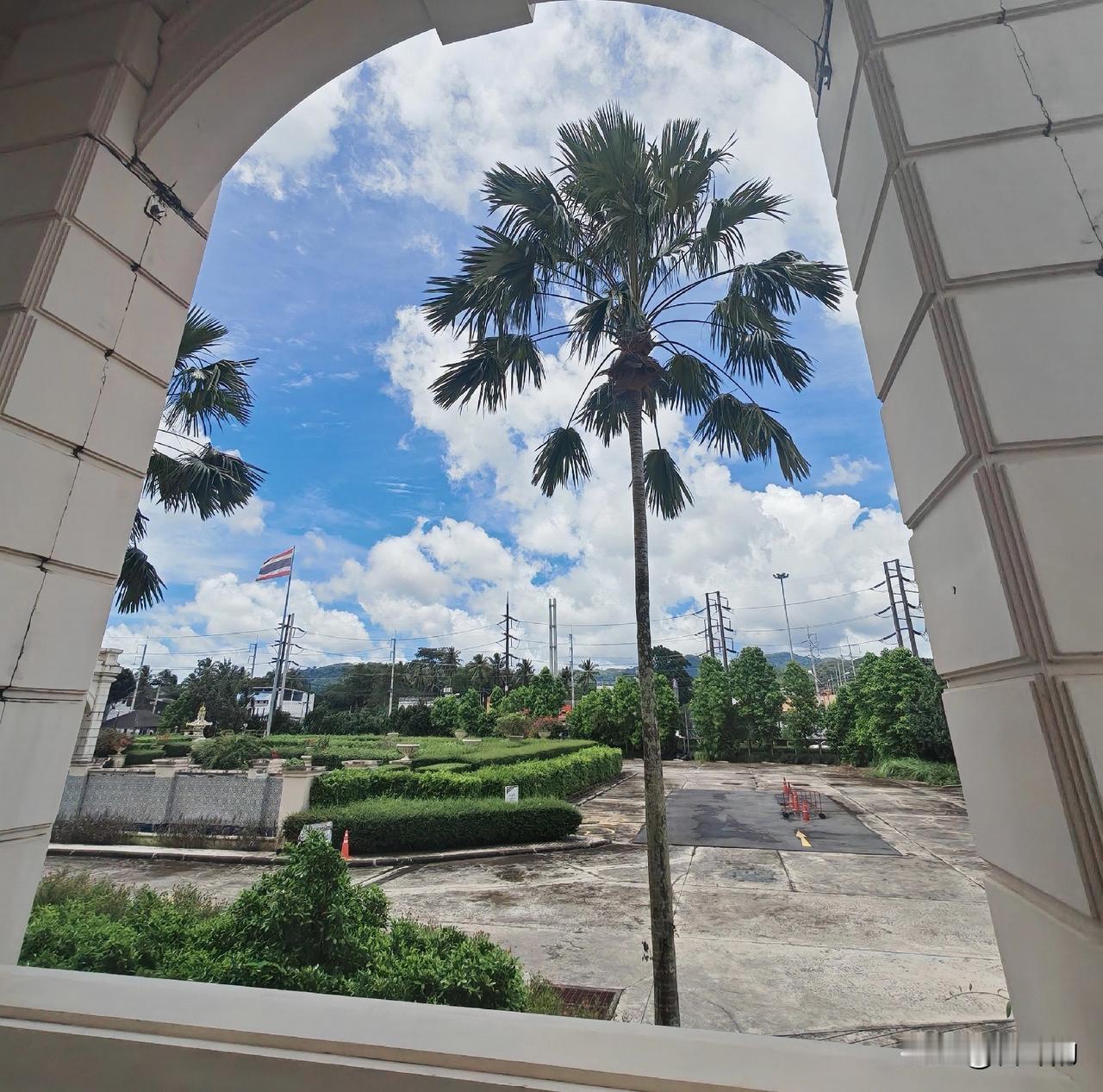 逛店要收“门票费”？中国游客拒付竟遭歧视性嘲讽！
 
真的太气人了！春节本来是出