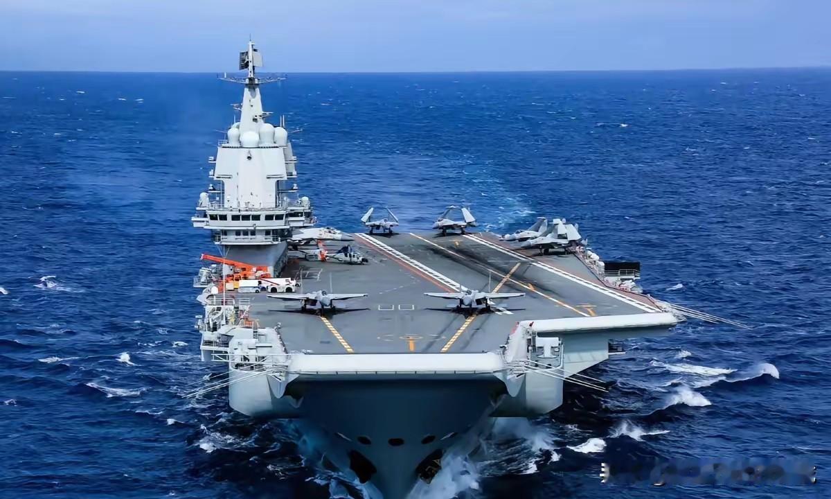 果不其然。

​​中国海军突然宣布了，国产大型航母“福建舰”进入海试阶段。

​