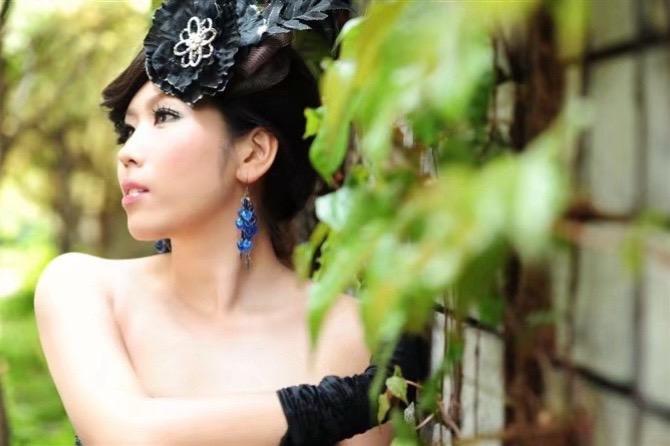 每个阶段的自己都值得记录，十几年前在汕头的艺术照还是花了巨资拍摄，预约摄影师要排