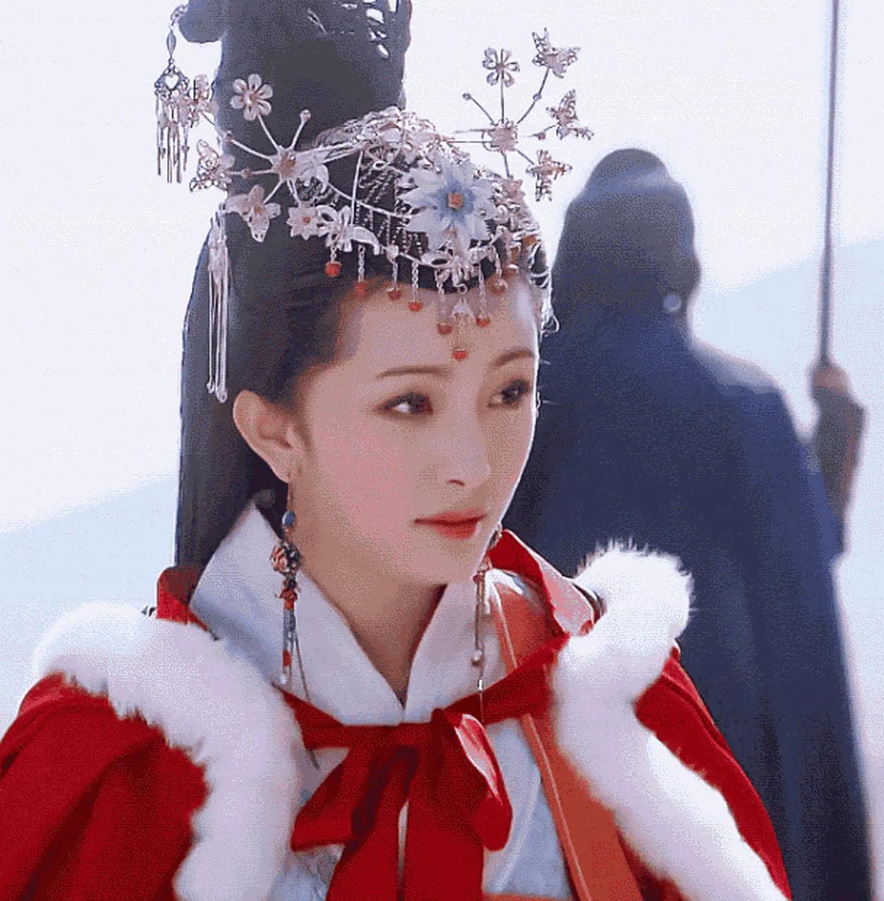 公元前31年，王昭君丈夫呼韩邪单于去世，按照匈奴人的传统，23岁的王昭君将被迫嫁