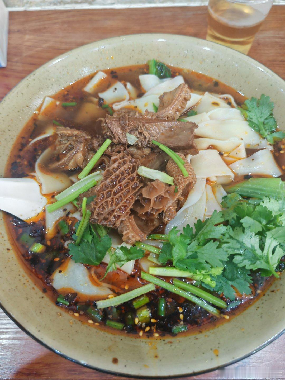 牛百叶面，重庆口味，29元，有点贵啊！ 