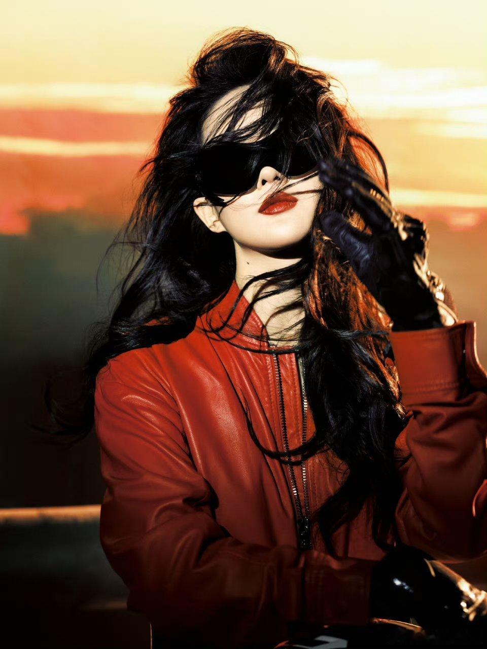 不是我说[开摆][开摆][开摆]刘亦菲还在吃《玫瑰的故事》的后期红利嘛？！明明就