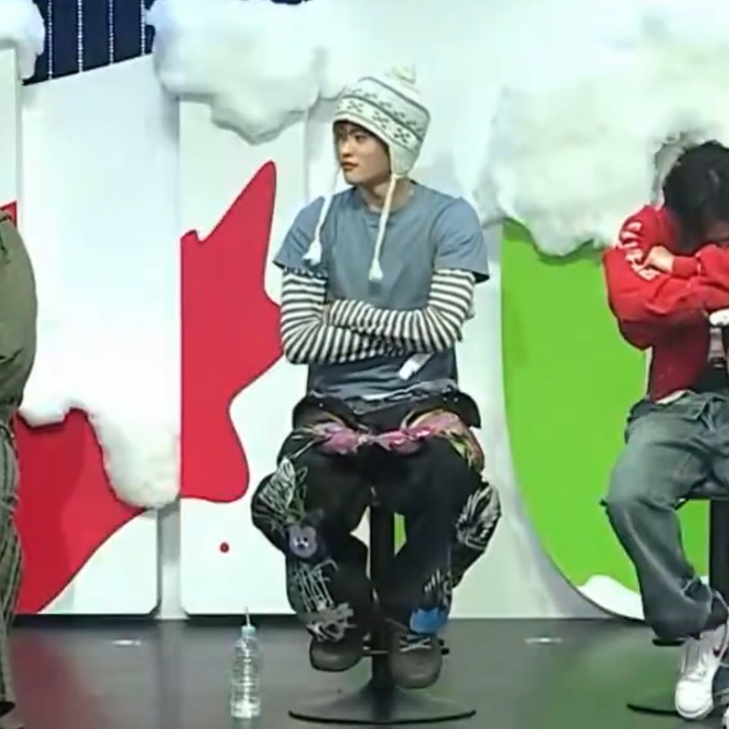 笨咪抬头🤨发现一切不简单