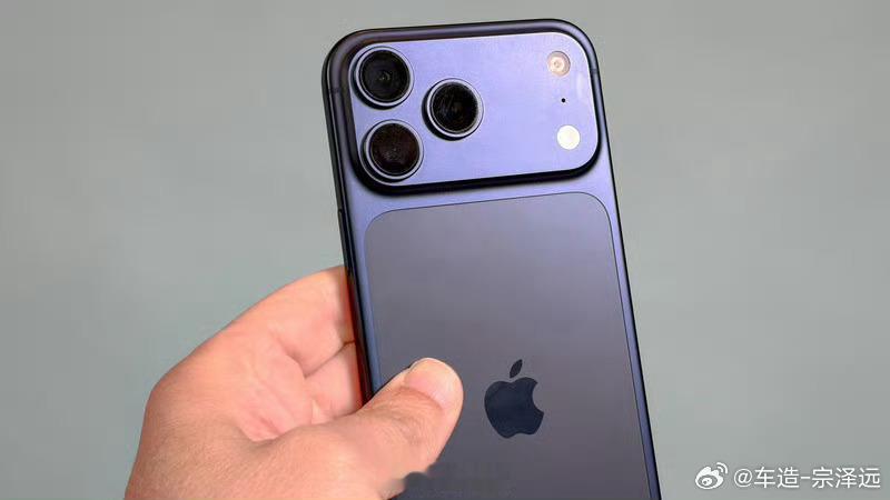 iPhoneUltra和18ProMax对比苹果首款折叠屏iPhone Ultr