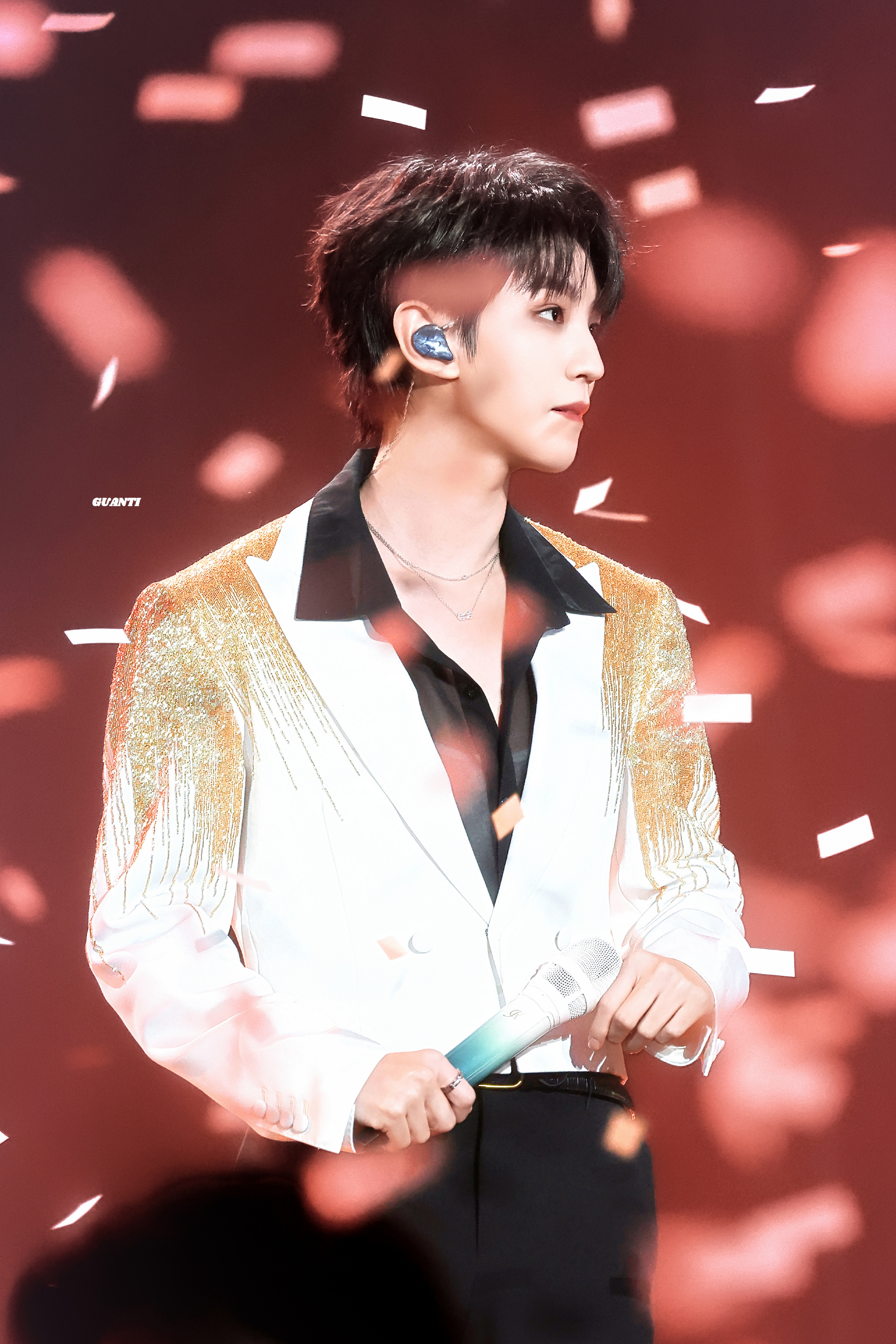 搜集了别家站姐发的王俊凯，今天可以不信任何人的话，但是要信王俊凯，不管什么角度、