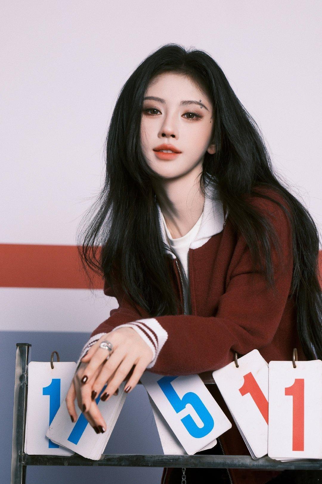 jjy 鞠婧祎露芜衣 jjy鞠婧祎姜黎非jjy鞠婧祎“我可以等到凌晨的太阳，却懒