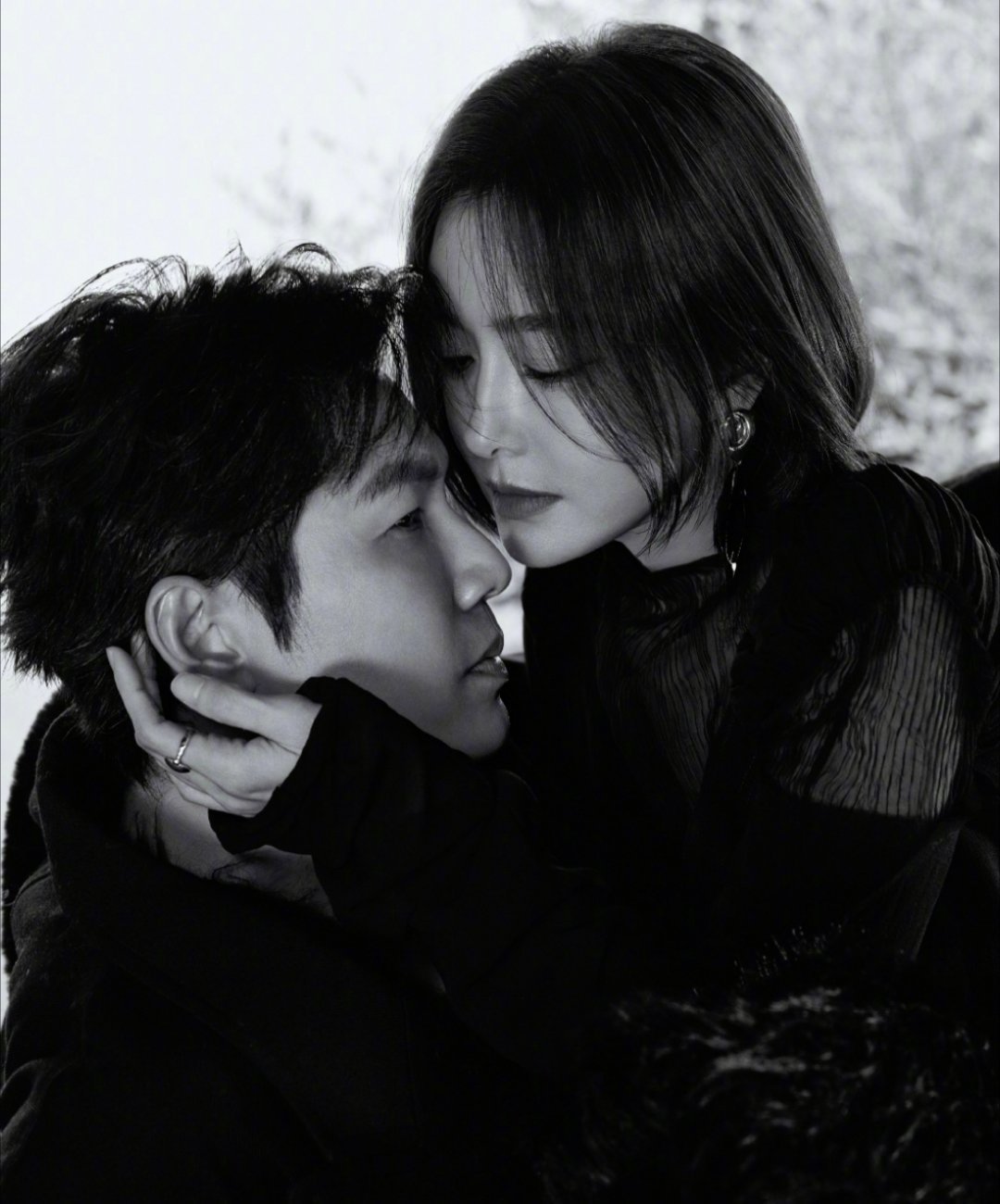 钟汉良秦岚旷野情长芭莎大片 天哪天哪，太帅了明天见冯睿 