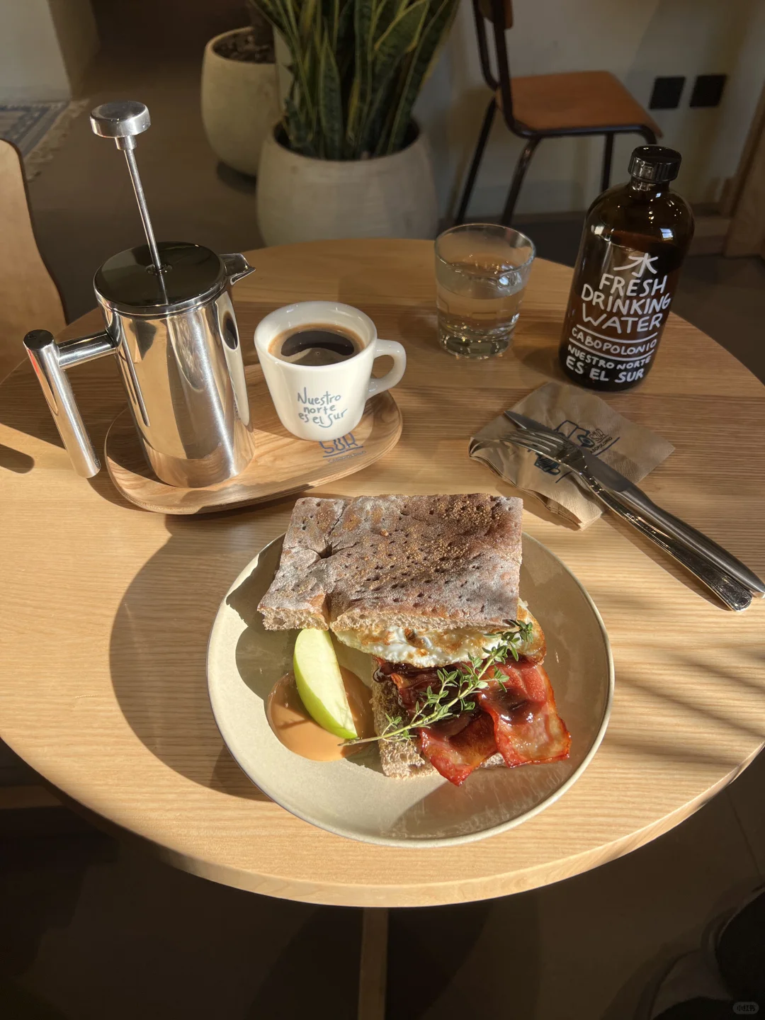 藏在白塔寺附近胡同里的清新brunch