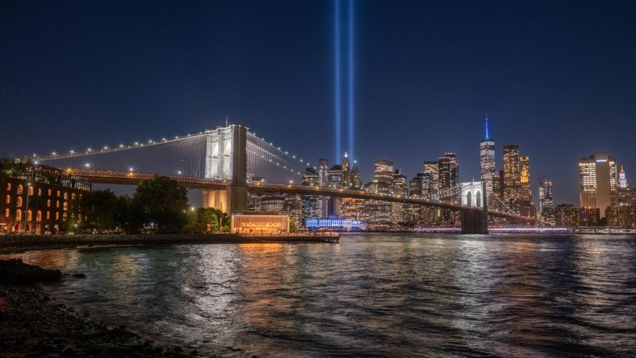 美国将每年9月11日
定为爱国者日（Patriot Day），
是全国悼念日，
