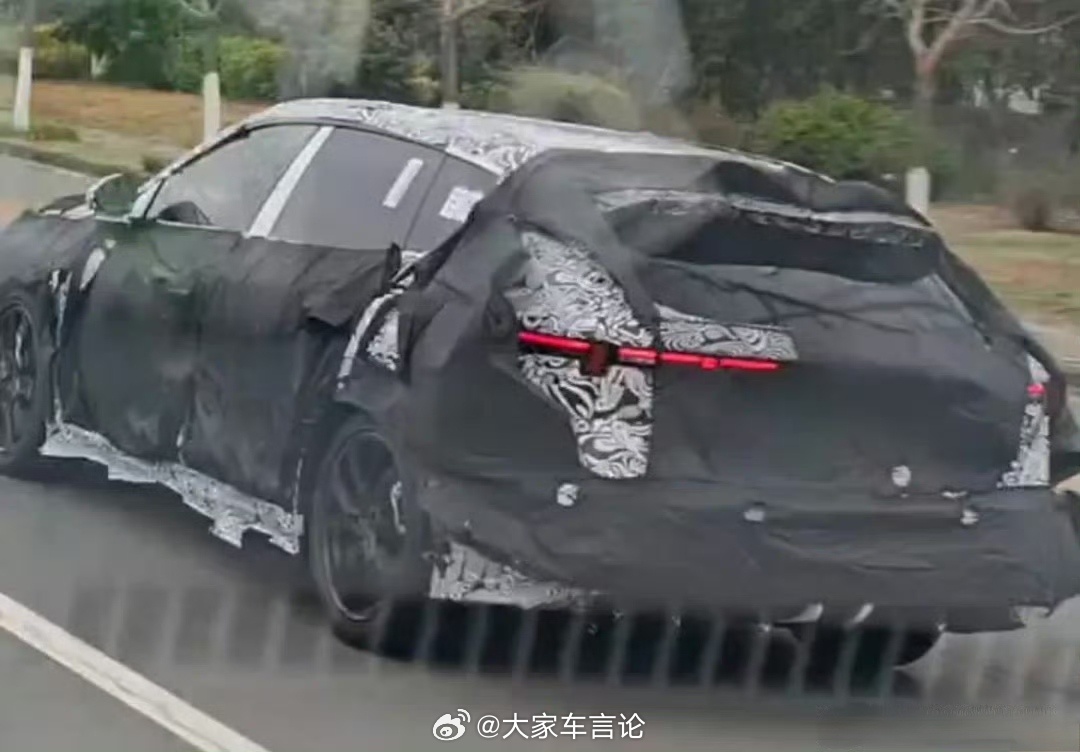 今年旅行/猎装车一台接一台的，这领克07旅行也要来了嘛。瓦罐粉们点个赞亮亮身份吧