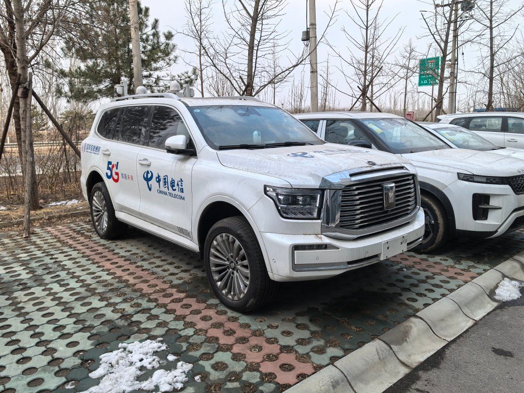 特殊车辆 坦克500 5G通信车、丰田普拉多静中通卫星通信车以及大型高清转播车 