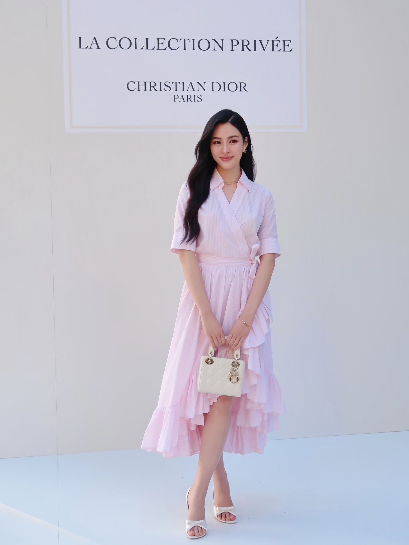 邝玲玲亮相DiorDior 品牌大使、香氛大使邝玲玲受邀出席位于拉科勒努瓦城堡 