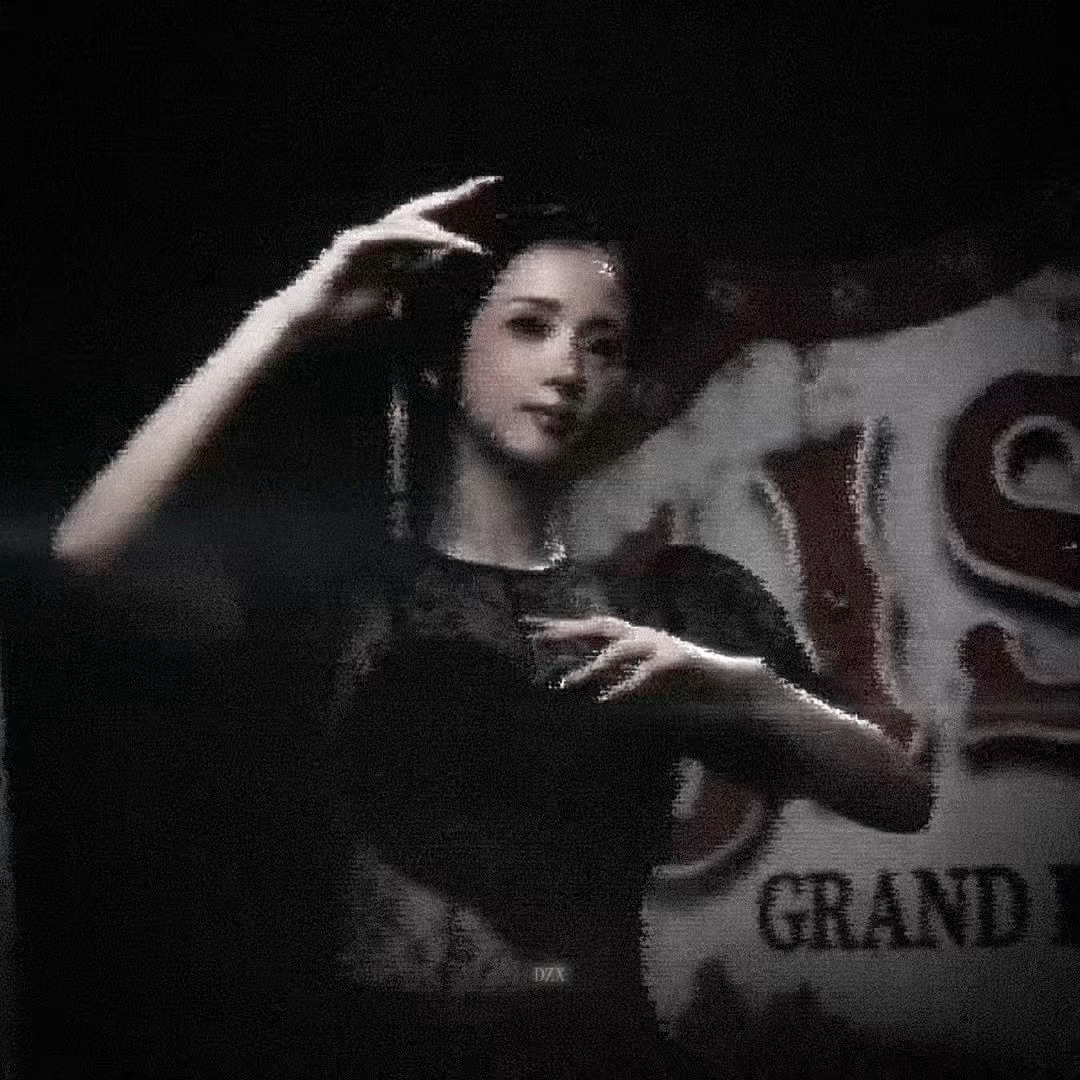 金智秀大吧 Click很好听啊 🧸 🎠 🖤🩶🤍 ​​​