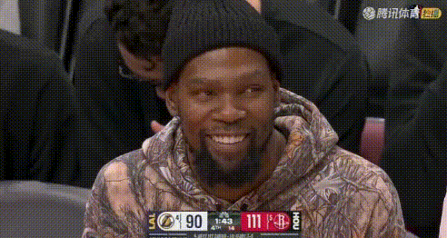 没被横扫——杜兰特替补席狂笑不停！
大胜湖人，詹姆斯还8失误被防成了自己。没被横