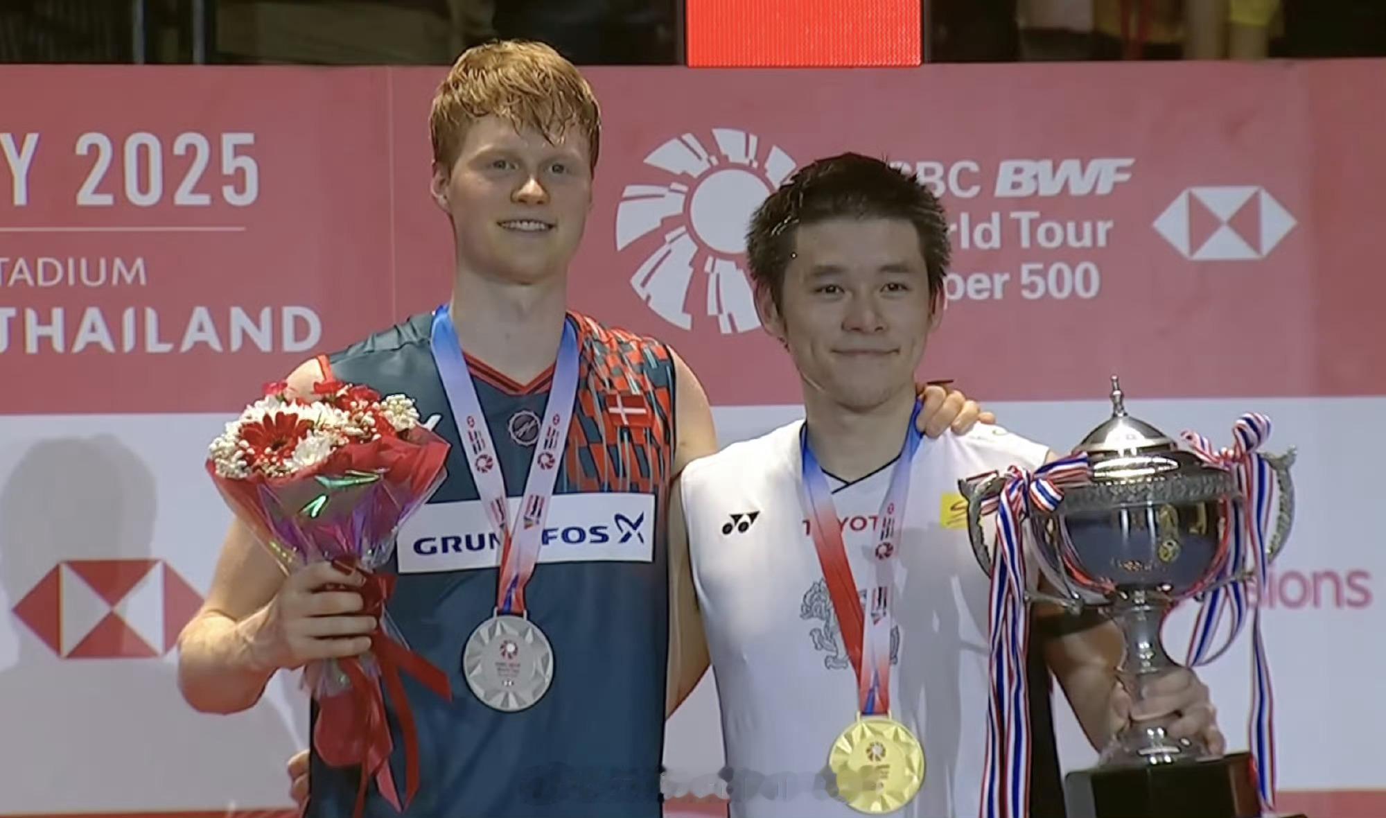 泰国🇹🇭羽毛球公开赛:上届/近10年卫冕冠军🏆男单：昆拉武特🇹🇭女单：