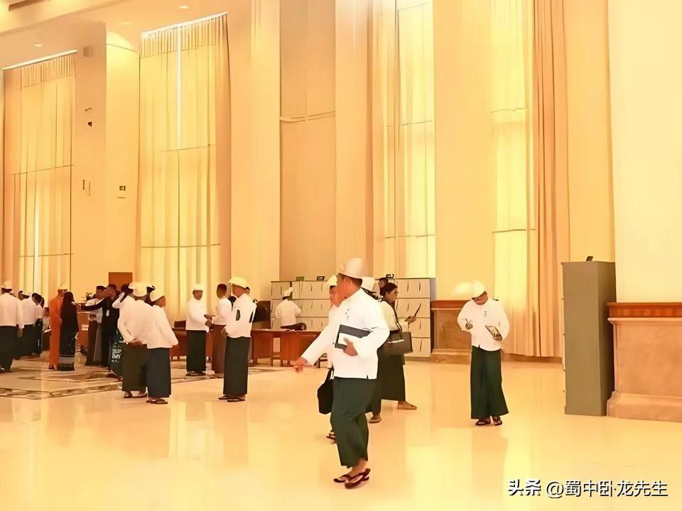 今天传来缅甸联邦议会上议院终于选举产生新任正、副议长的最新消息。缅甸联邦议会上议